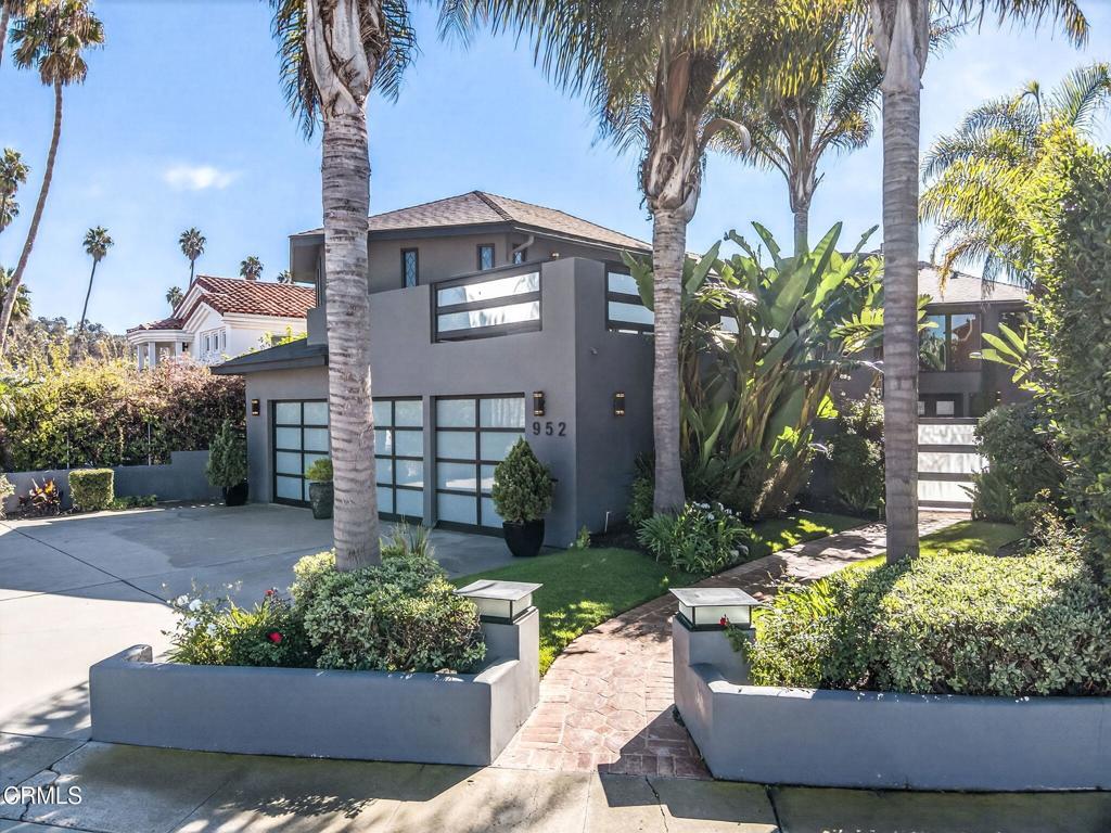 Photo of Listing #V1-29731