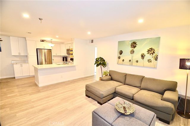 8712 Chessington Drive # 255d, Inglewood