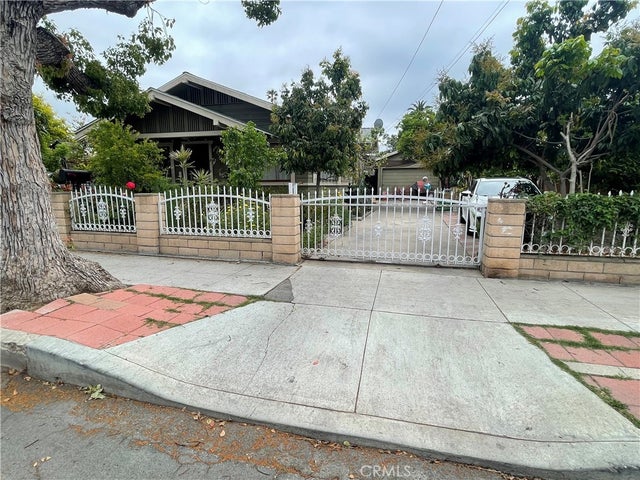 1230 East E 8th, Long Beach