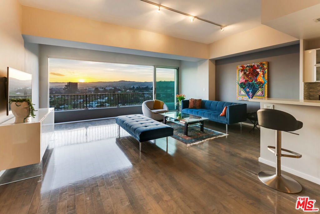 Photo of Listing #25533801