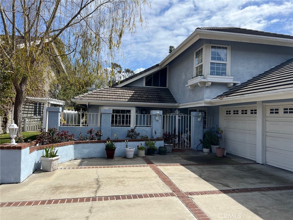 Photo of Listing #OC25100375