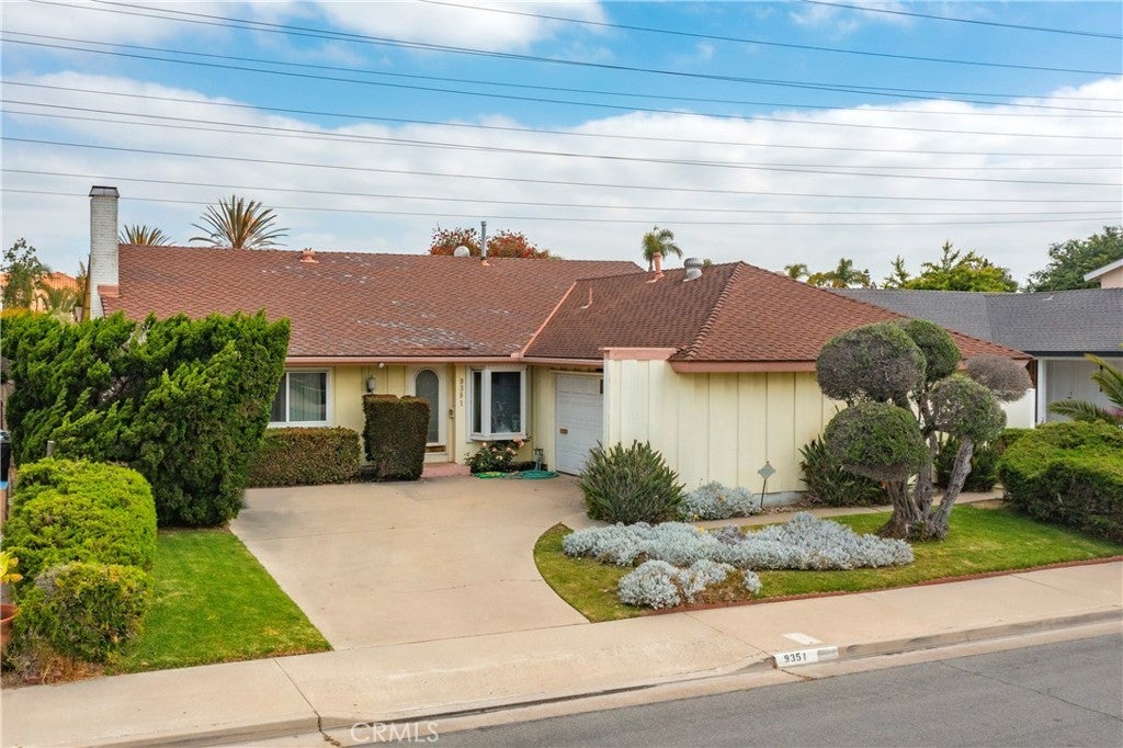 Photo of Listing #OC25100357