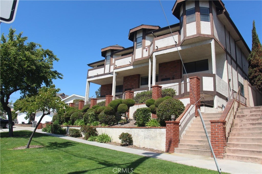 Photo of Listing #SB25100128