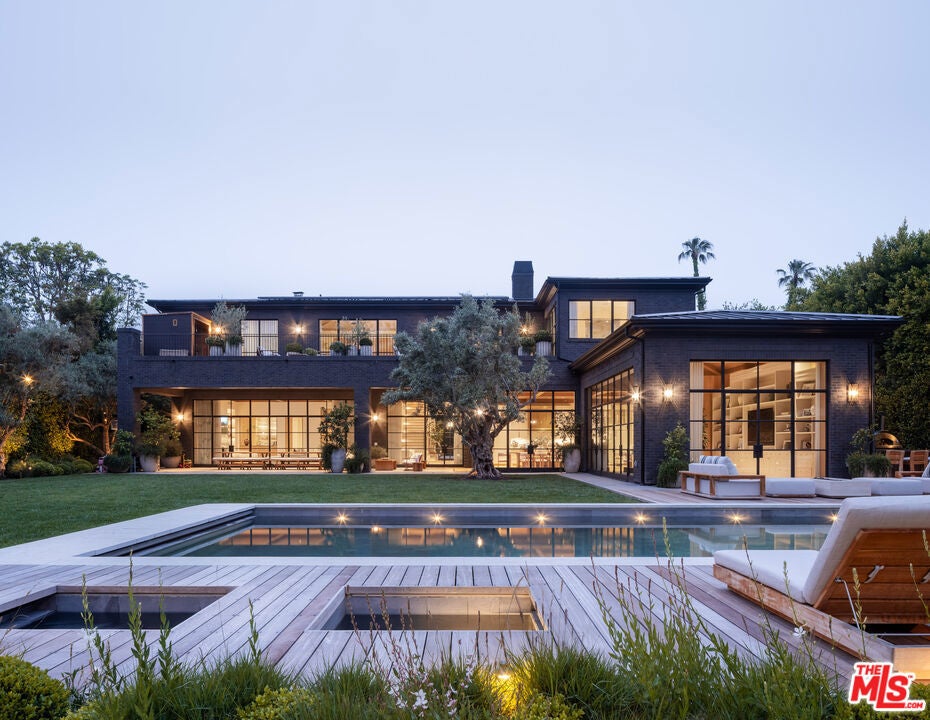 Photo of Listing #25535795