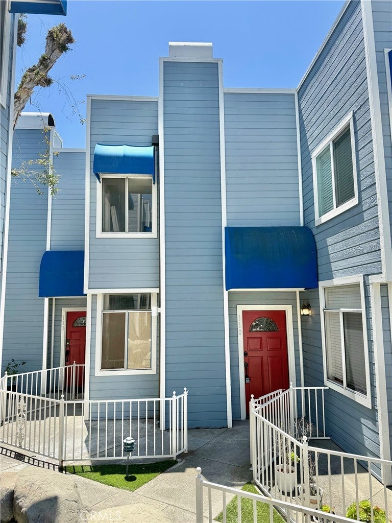 3075 Foothill Boulevard 110, La Crescenta