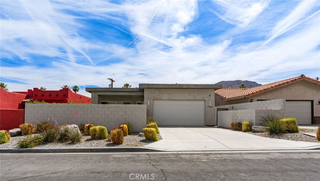 Photo of Listing #SR25103024