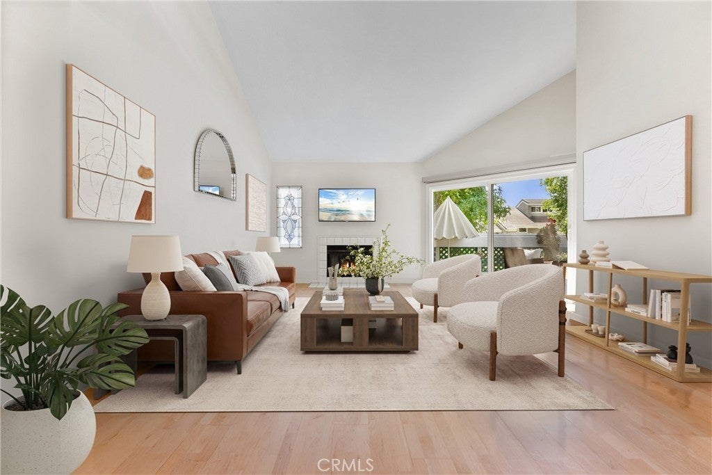 Photo of Listing #OC25101060