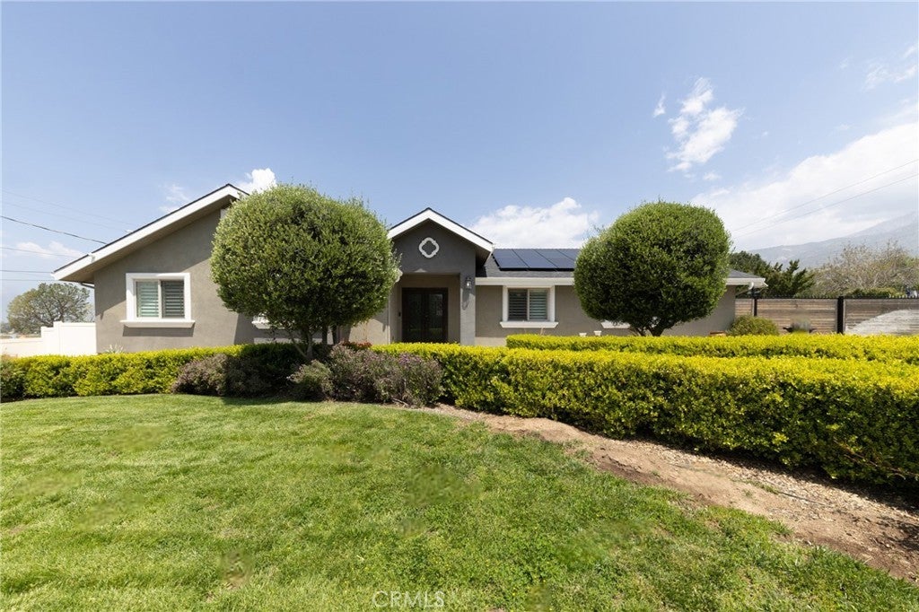 Photo of Listing #IV25101693