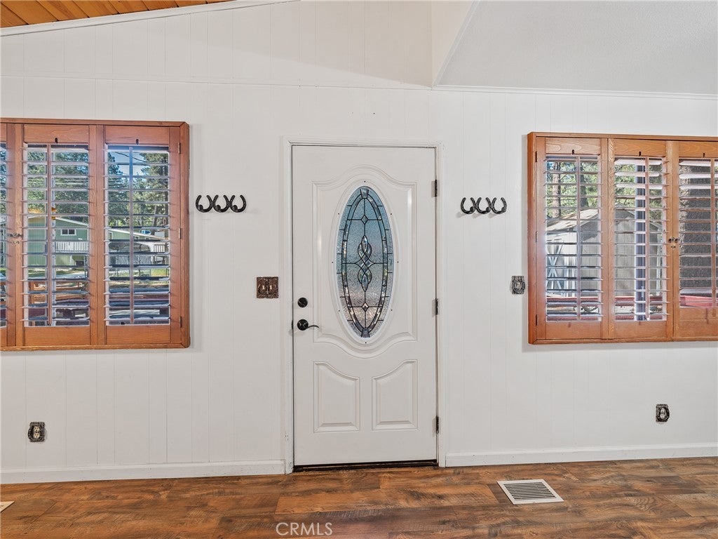 Listing photo for 1622 Ross Street, Wrightwood, CA, Cabin home for sale