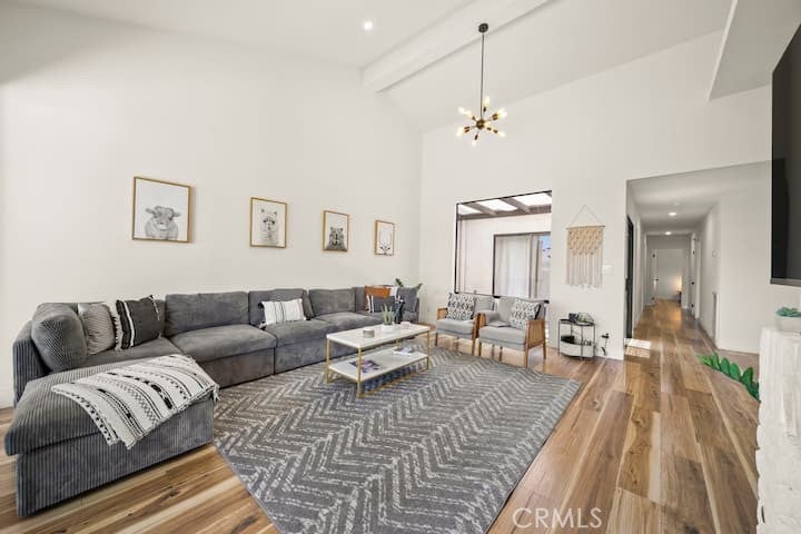 Photo of Listing #SR25104253