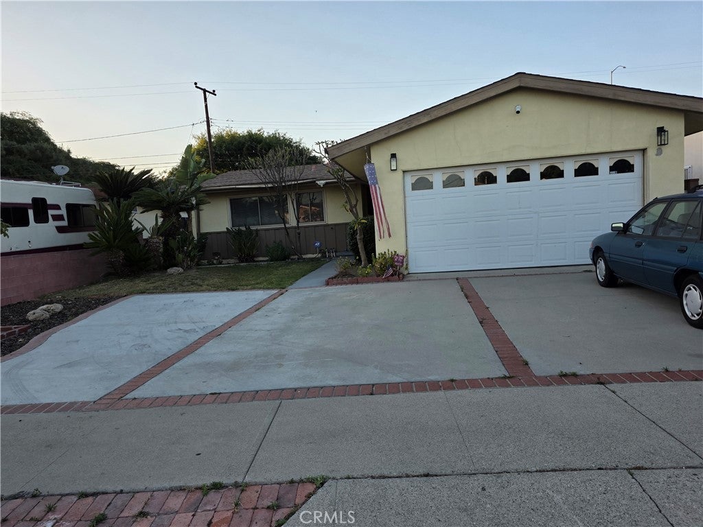 Photo of Listing #TR25104327