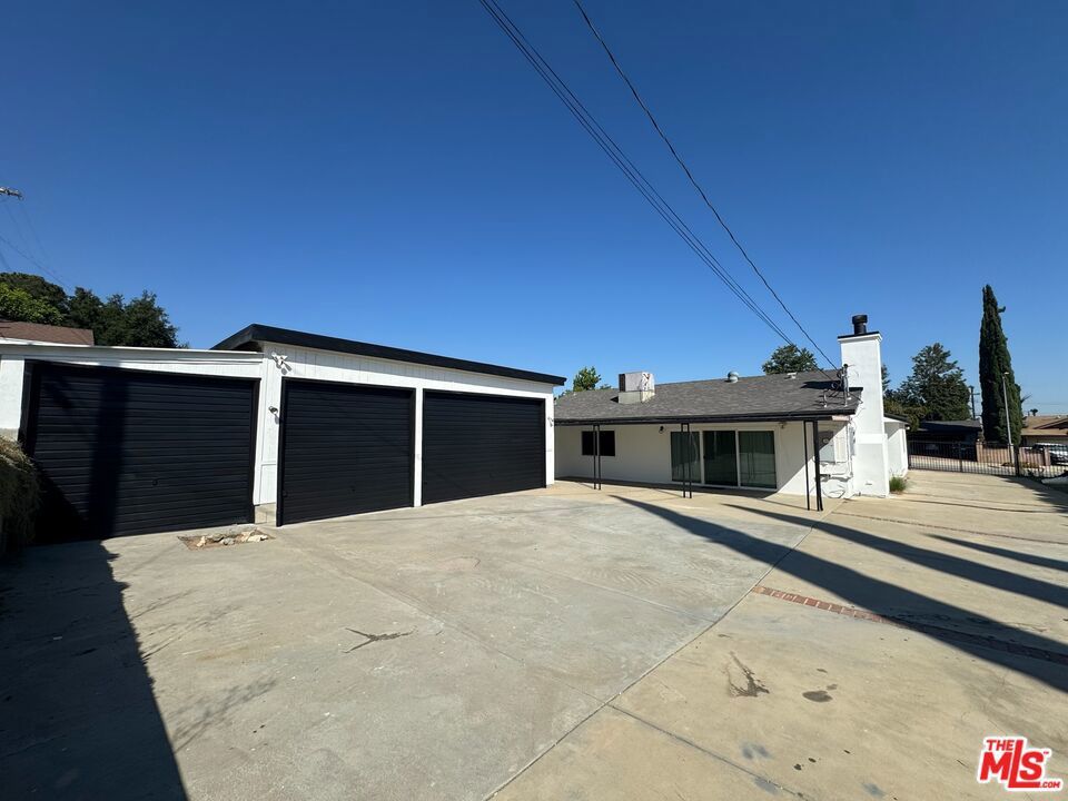 13807 Paddock Street, Sylmar