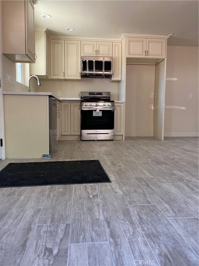 Photo of Listing #OC25104604