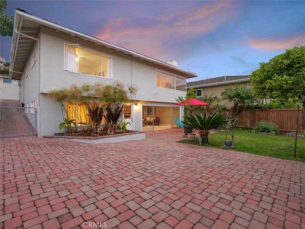 1621 Espinosa Circle