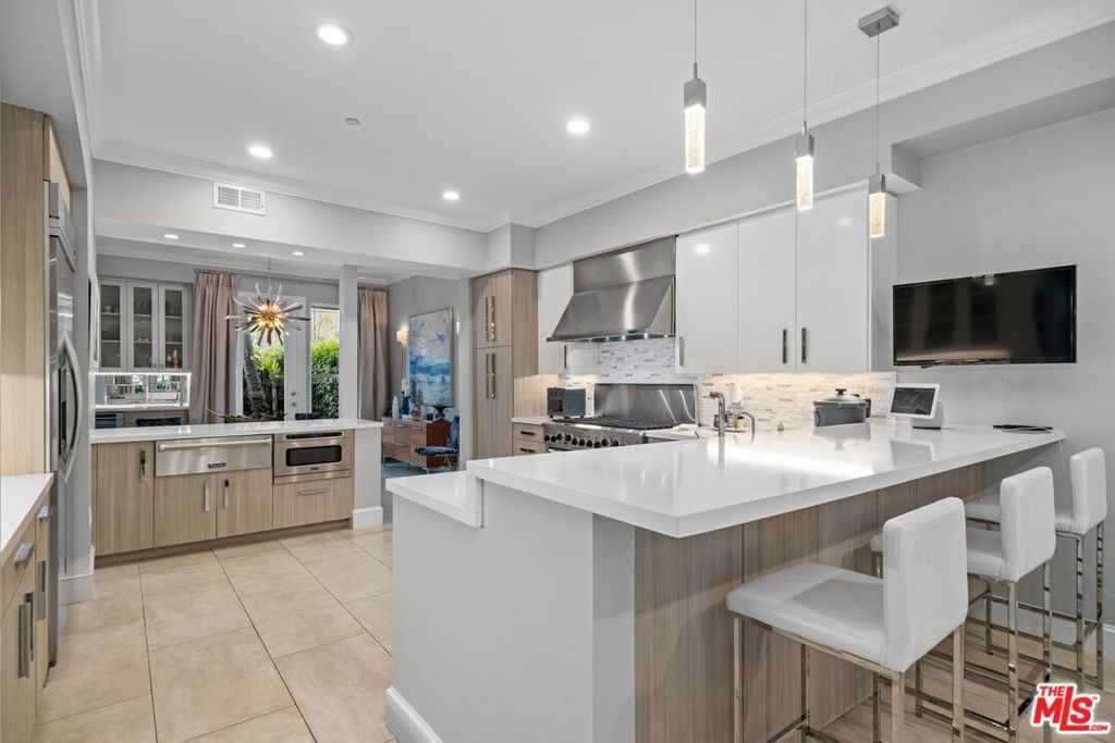 Photo of Listing #25538321