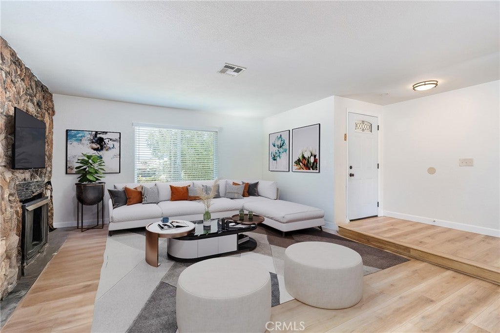 Photo of Listing #PW25107335