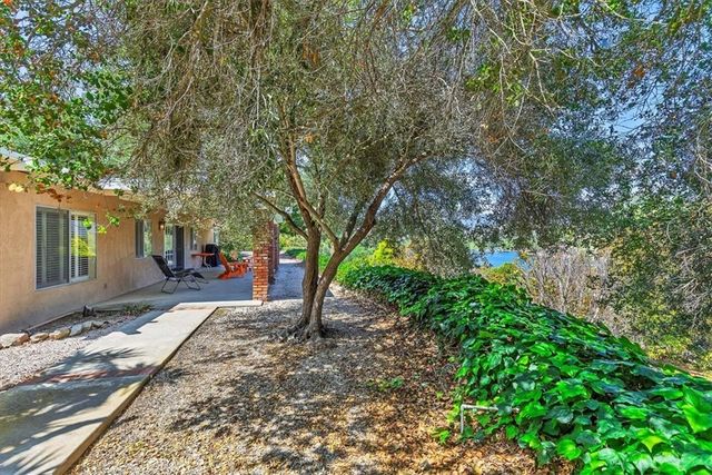 40057 S Shore Road, Fallbrook