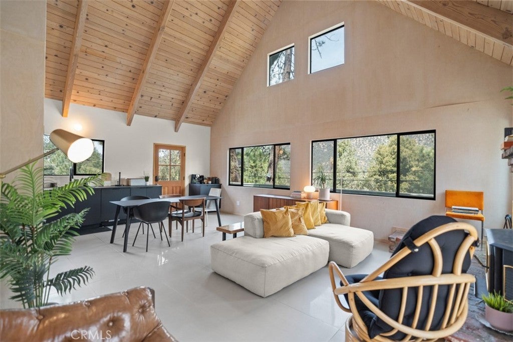 2220 Bernina Drive, Pine Mountain Club