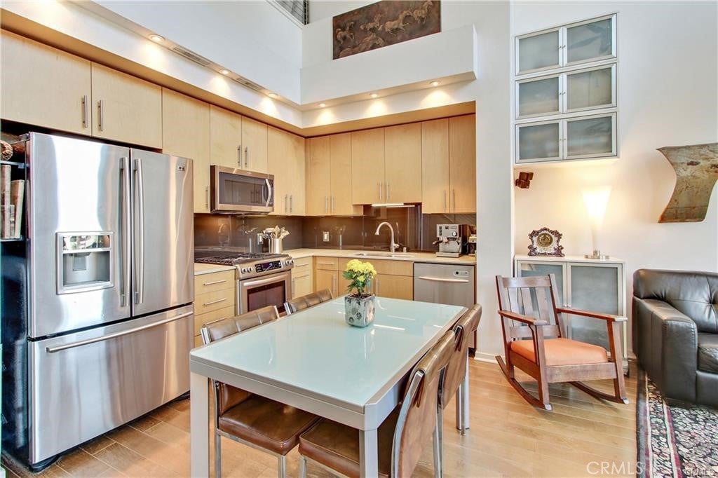 Photo of Listing #PW25109108