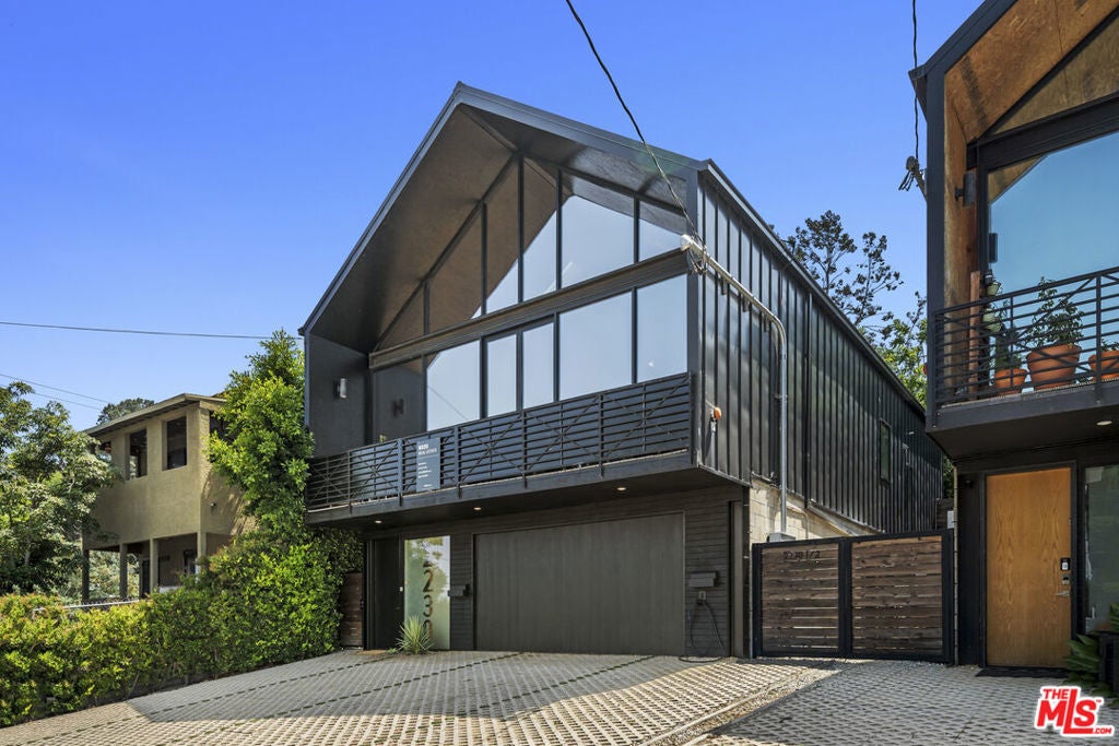 Photo of Listing #25532451