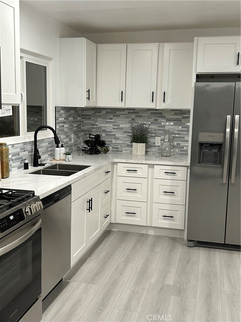 Photo of Listing #SR25113023