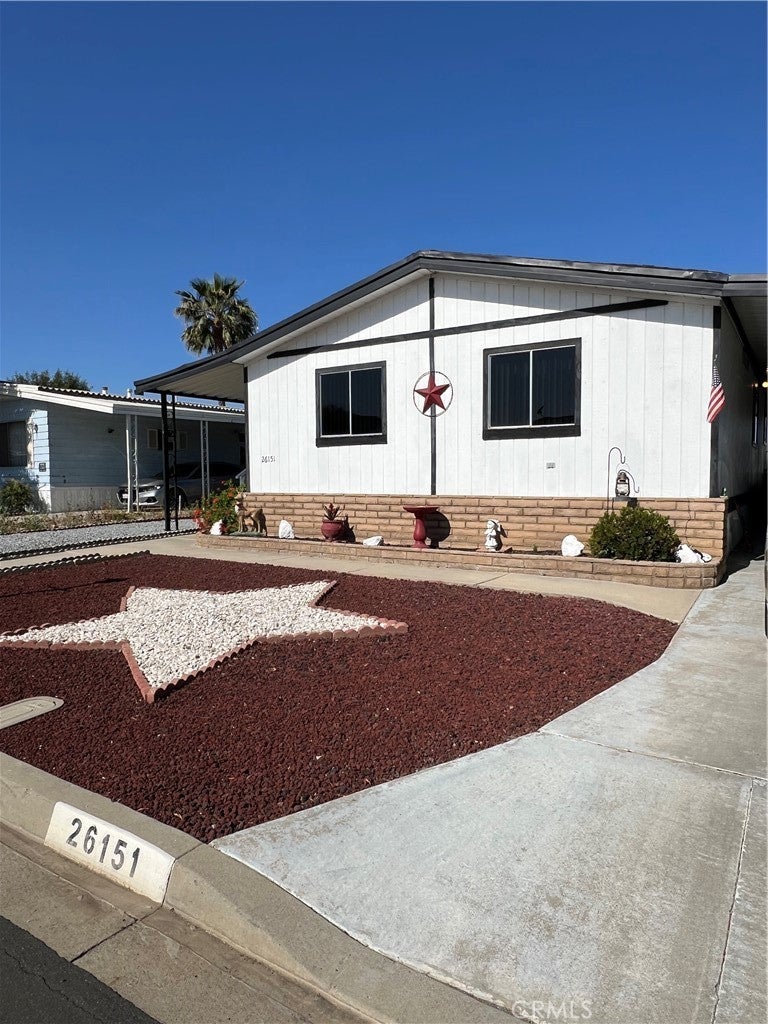 Photo of Listing #IV25113277