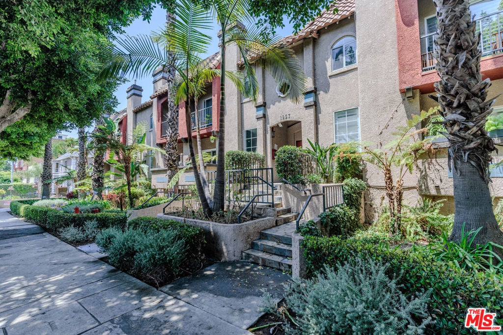 Photo of Listing #25542069