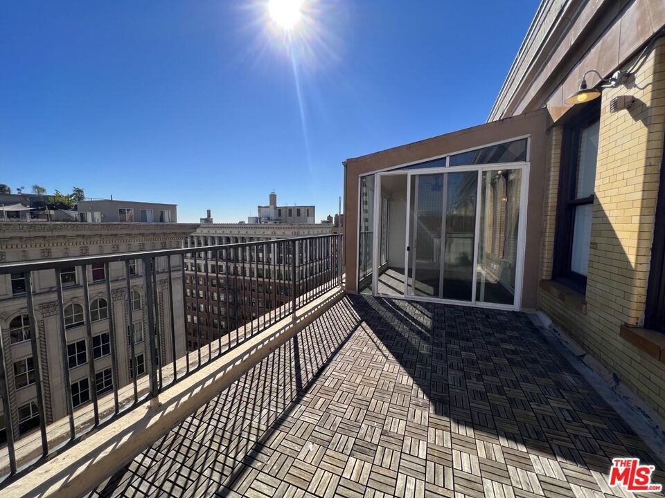 215 7th Street 1310, Los Angeles