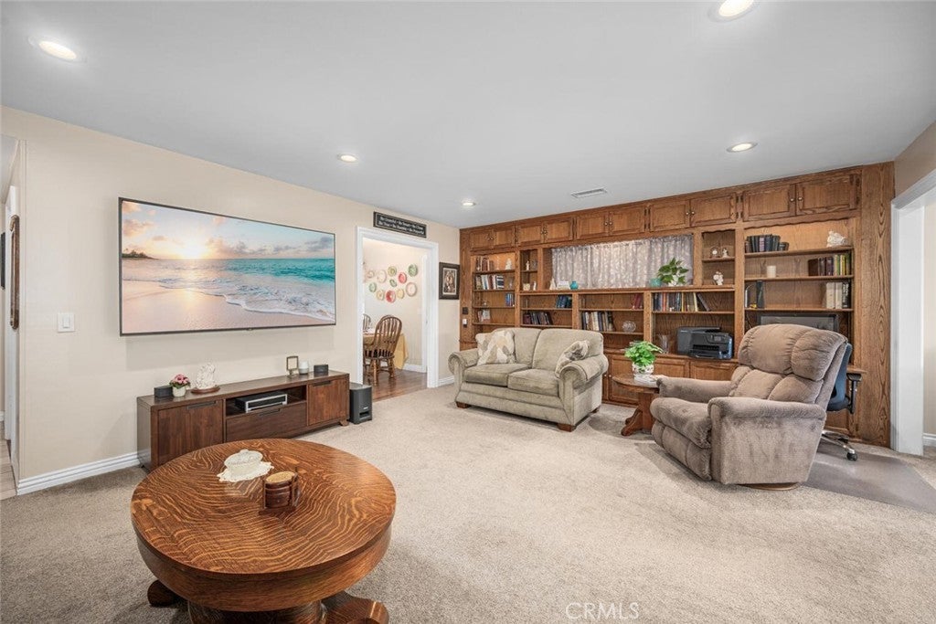 Photo of Listing #RS25114232