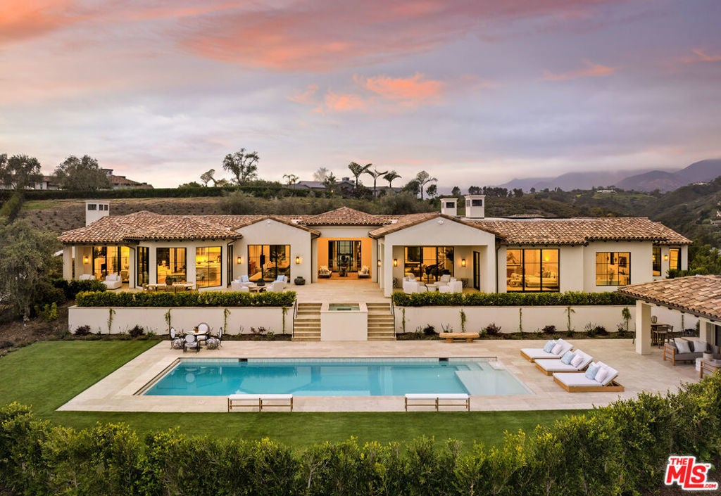 Photo of Listing #25542715