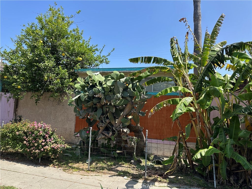 Photo of Listing #SB25115564