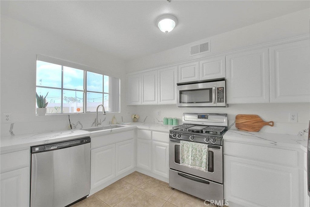 4315 W 145th Street 10