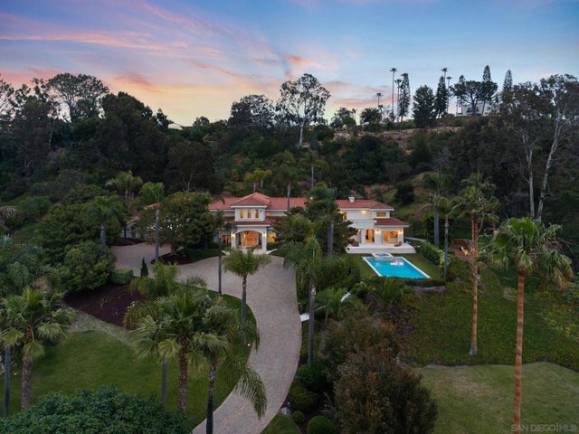4540 Los Pinos, Rancho Santa Fe.