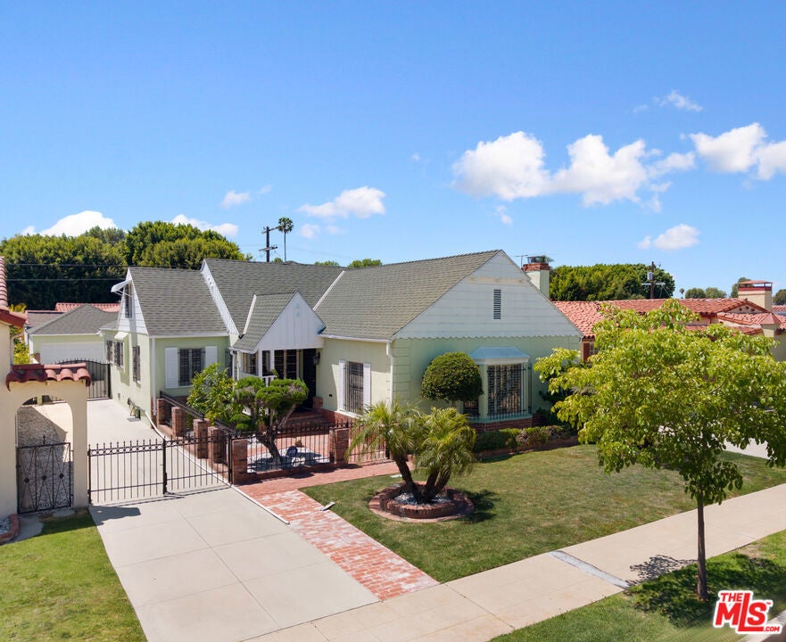 Photo of Listing #25543571