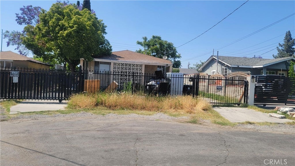 Photo of Listing #SR25117630