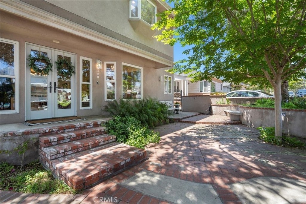 1801 Laurel Avenue