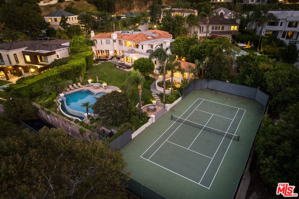 14035 Aubrey Road, Beverly Hills