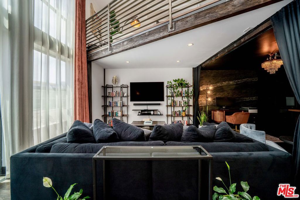 4115 Glencoe Avenue 302, Marina Del Rey