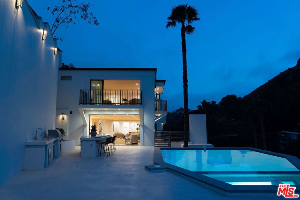 Photo of Listing #25545275