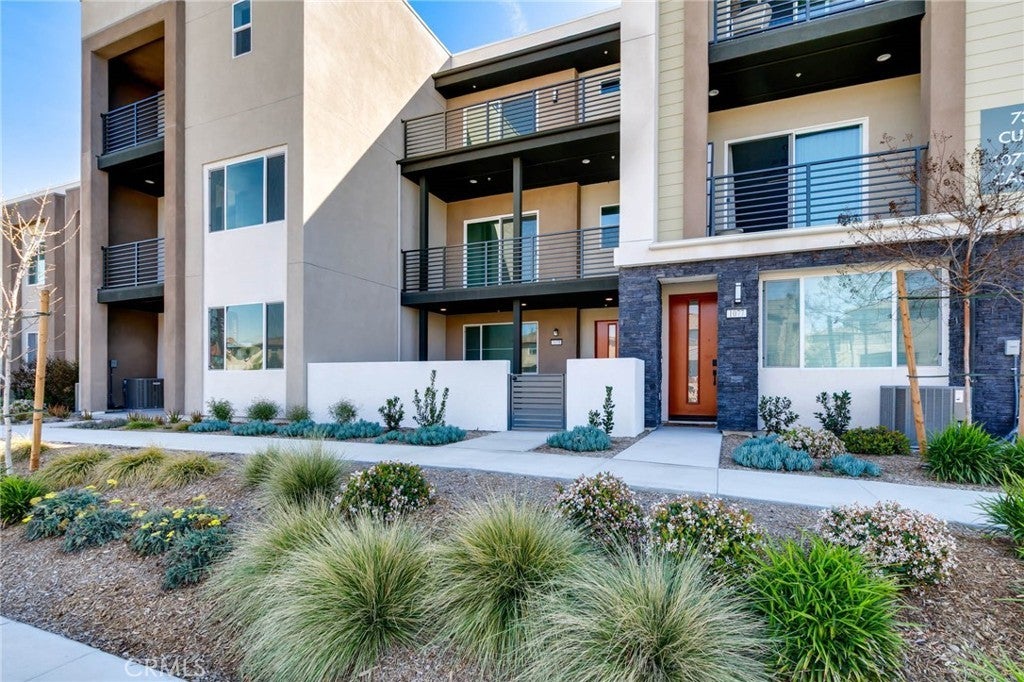 Photo of Listing #OC25120254