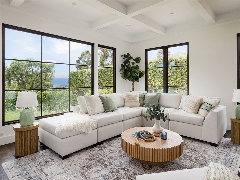1336 Palos Verdes Drive