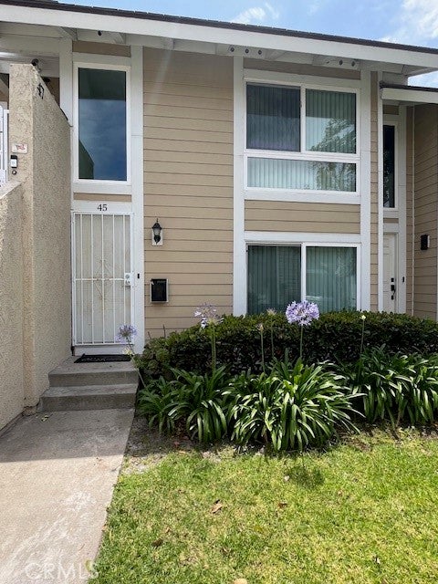 45 Golden Glen Street # 75, Irvine