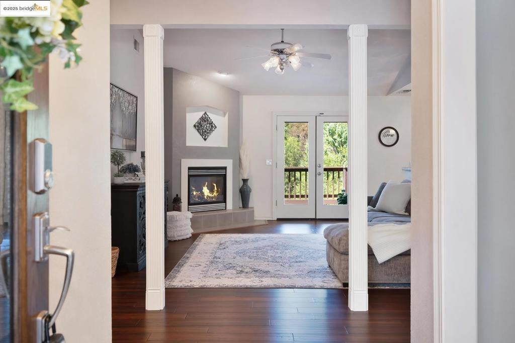 Photo of Listing #41099752