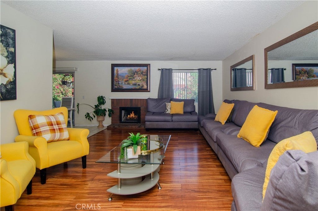 Photo of Listing #SR25121677