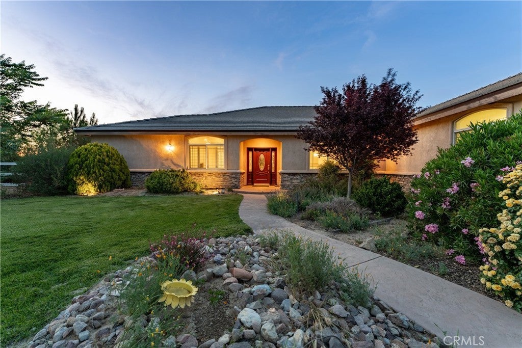 8035 Avenue D14, Lancaster