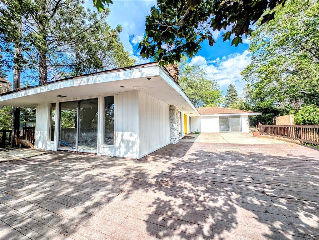 Photo of Listing #IV25121361