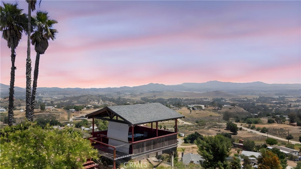 Photo of Listing #IV25121873