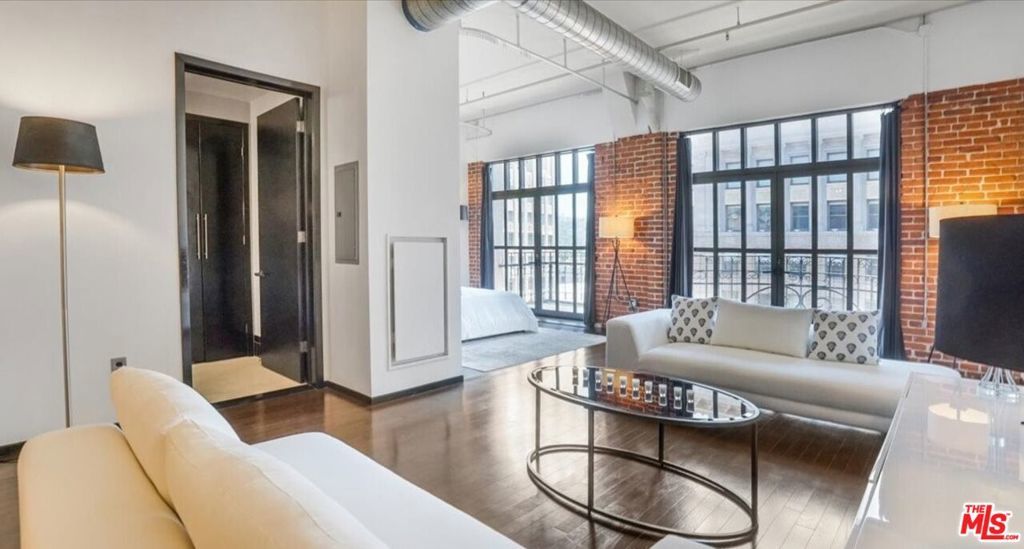 Photo of Listing #25547045