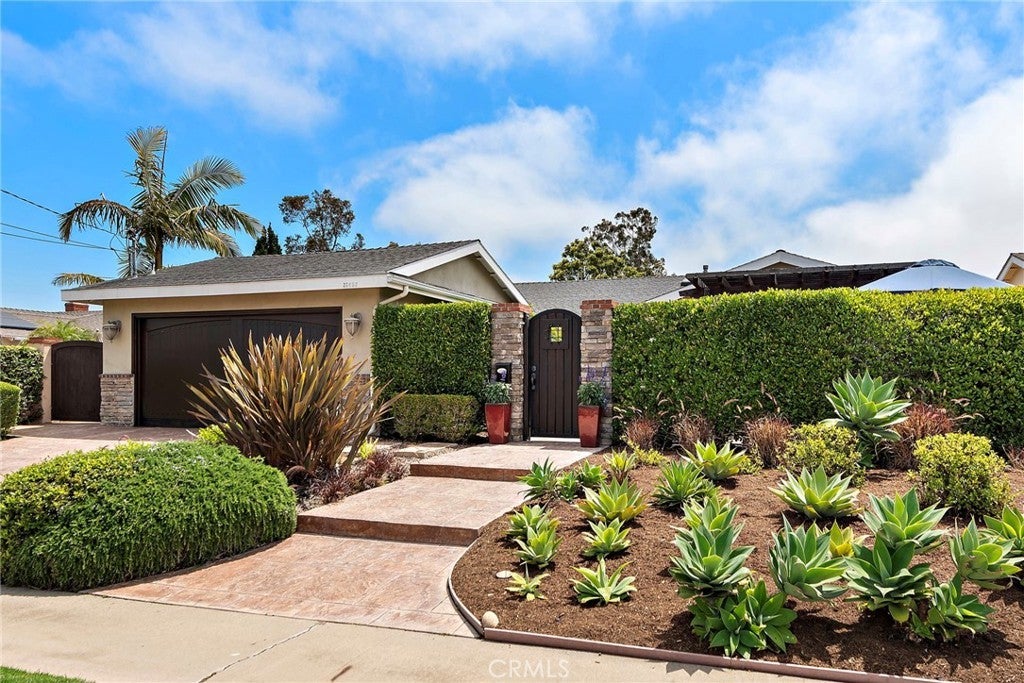 Photo of Listing #OC25121200