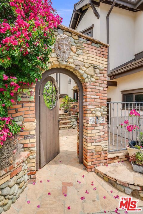 Photo of Listing #25540537